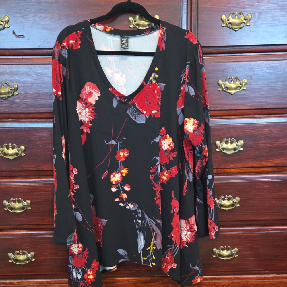 Lildy Hankerchief Hem Long Sleeve Tunic With Pockets! Size 2XL-3XL